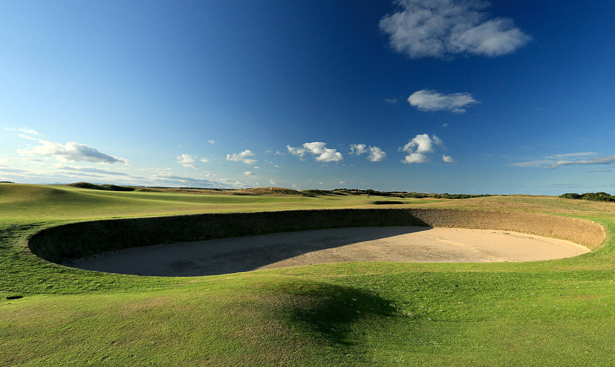 The enormous Shell bunker on the seventh
